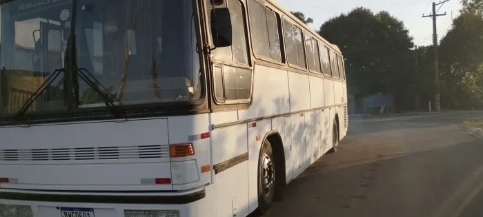 Ônibus Mercedes 