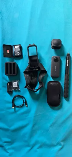 Insta 360 X3 + Kit