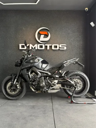 YAMAHA MT 09 - 2020 - IPVA 26 pago!