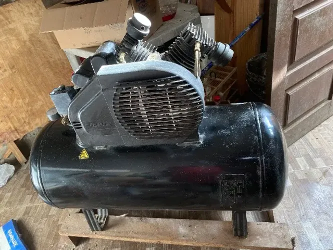 Compressor Schultz 2cv 110 litros