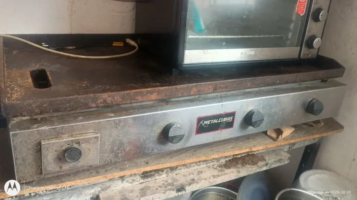 Vendo chapa, hamburgueria. Aceito oferta