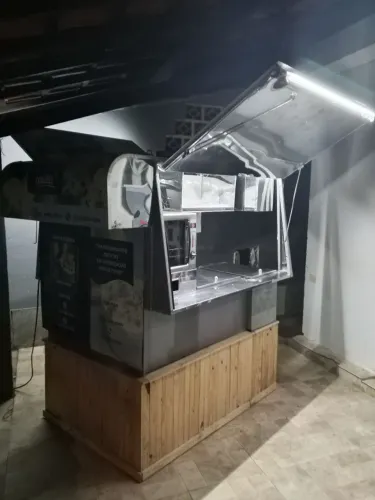 Food truck semi novo