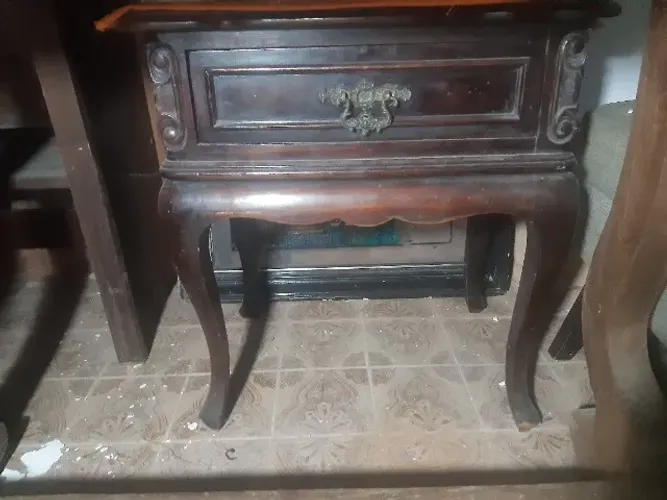 mesinha de cabeceira