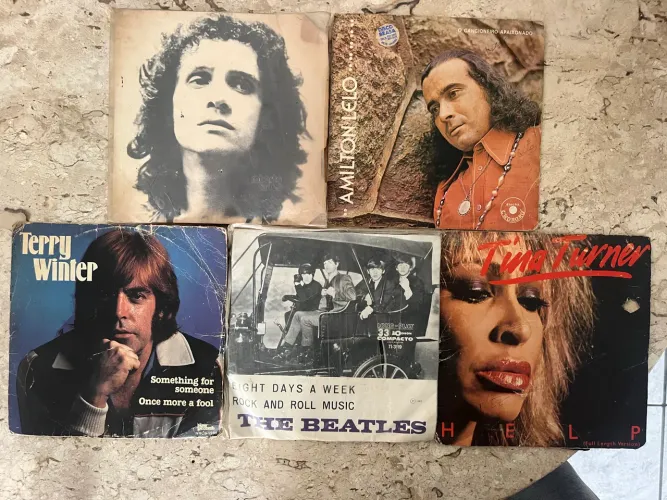Compactos de Vinil Antigos - Beatles, Tina Turner, Raul Seixas e Raridades