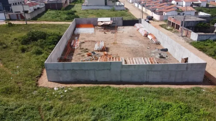 ? TERRENO DE ESQUINA COM 1.000 m² - PRONTO PARA INVESTIR