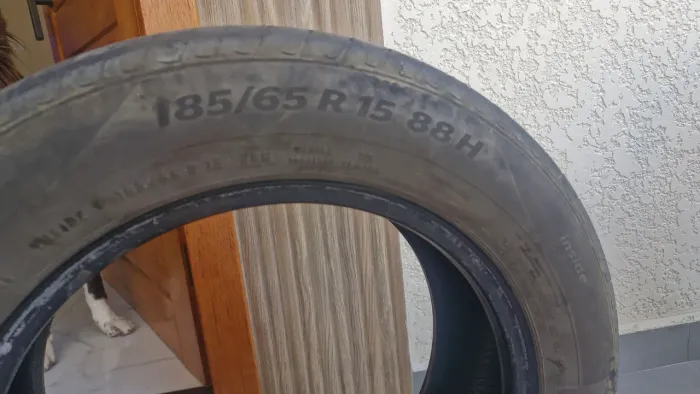 Pneu 185 65 15 continental 250 reais 