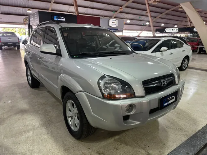 Hyundai Tucson 2.0 16V Mec. 2013