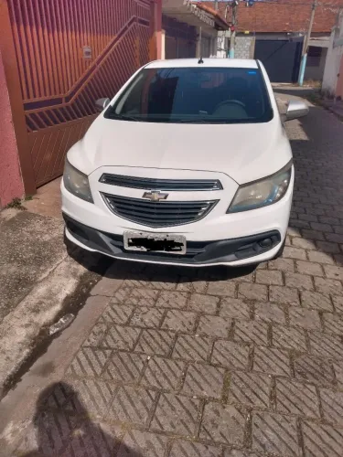 Chevrolet Onix Hatch Lollapalooza 1.0 8V Flex Power Mec. 4P 2014
