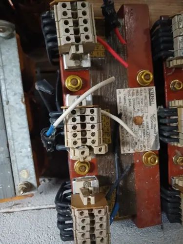 AUTO TRANSFORMADORES TRIFASICO 380/440V PARA 220V