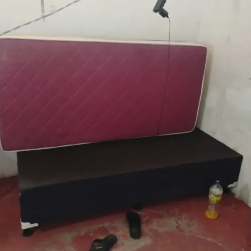 Vendo cama por 300 pra colocar preço de seminova 
