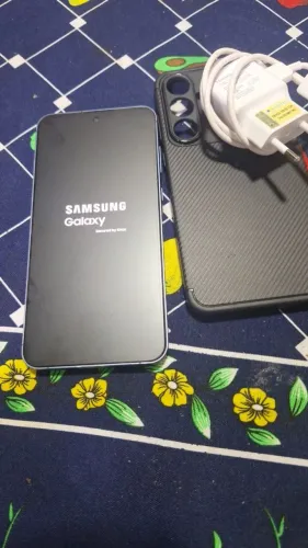 VENDO SAMSUNG GALAXY A55 5G 128GB 8 DE RAM R$850