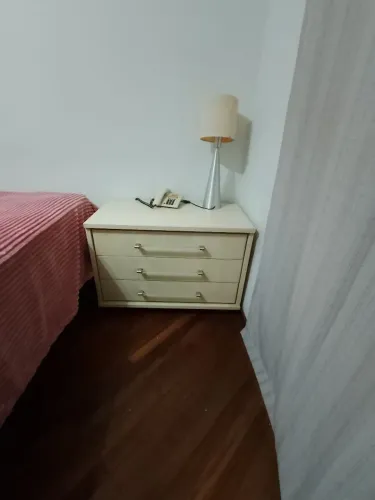 Criado mudo grande