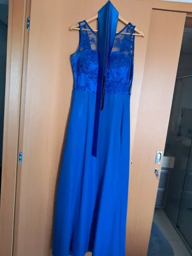 Vestido de festa feminino usado so 1 vez valor rs 200,00 reais