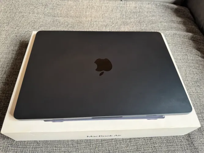 MacBook Air M4, garantia Apple.