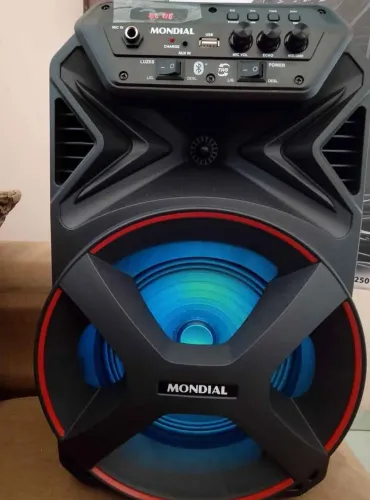 Vendo uma caixa de som nova via bluetooth