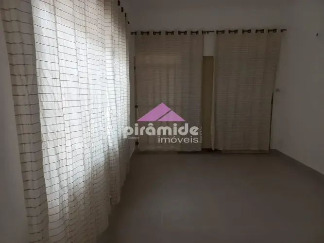 Terreno de aproximadamente 500m² com três casas construídas - Venda - 1.200.000 - Locação