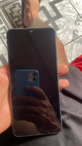 Vendo um celular 