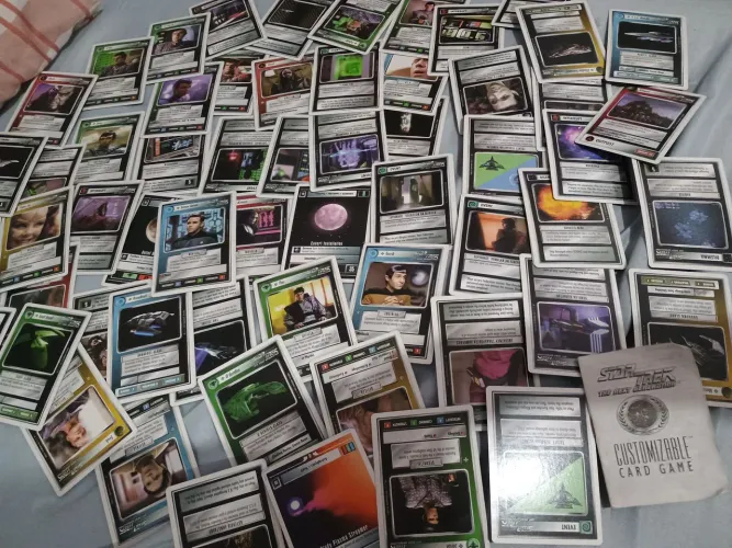 Cartas de Star Trek com o manual de instruções