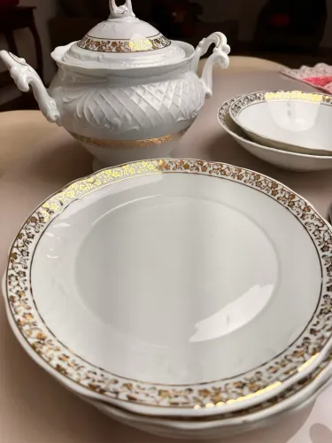 Aparelho de jantar em porcelana