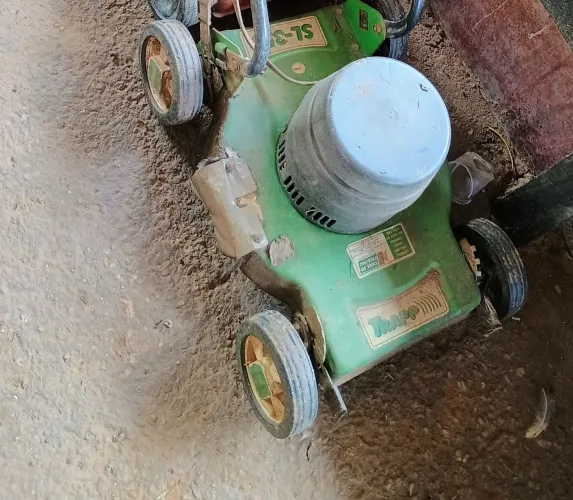 Roçadeira elétrica