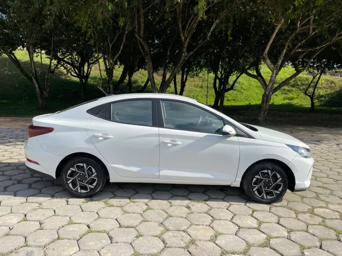 Hyundai HB20S Comfort Plus 1.0 Flex 12V Mec. 2025