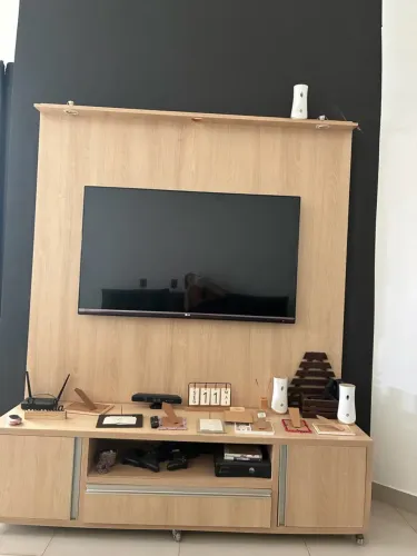 Rack e Painel usado em MDF