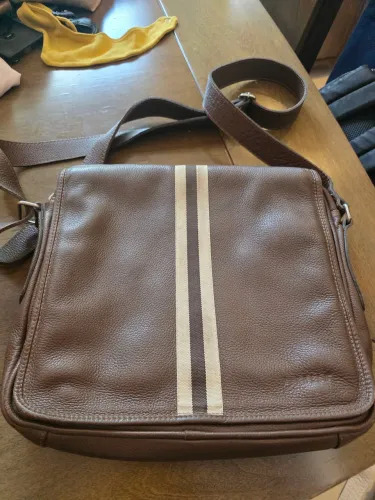 Bolsa Masculina em couro legitimo Birello.