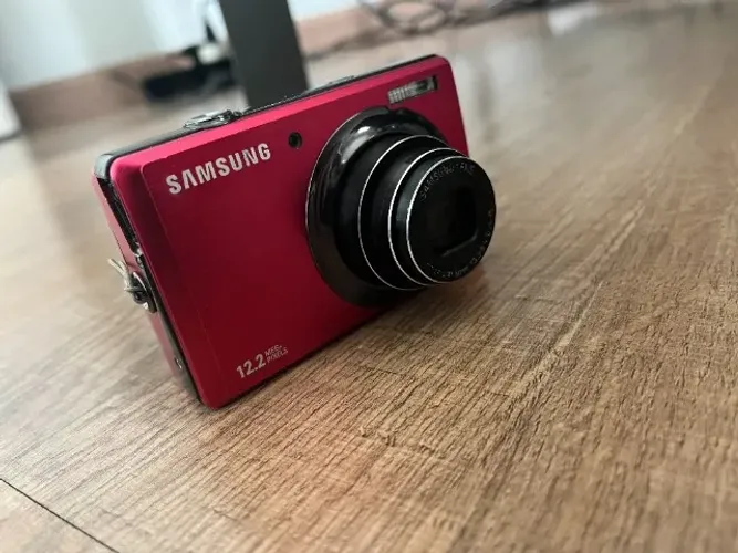 Câmera Retro Samsung SL620 (12.2MP) + Case Lowepro - Preço Final