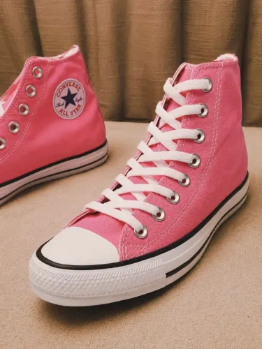 Tênis Converse Chuck Taylor All Star Cano Alto Rosa | Clássico, Confortável e Atemporal