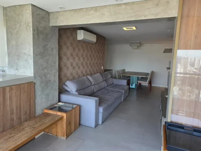Apartamento para aluguel tem 80 metros quadrados com 2 quartos