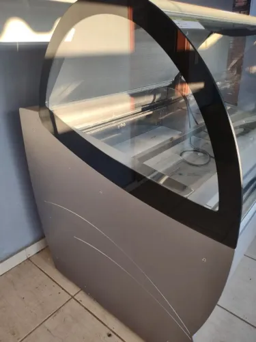 Expositora Vitrine de Gelato ISA p/ 12 Cubas
