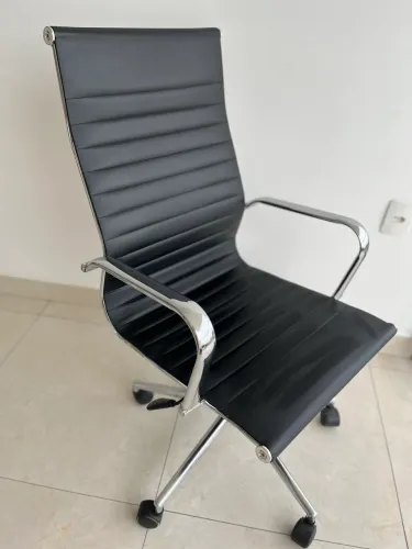 Cadeira escritório esteirinha alta 