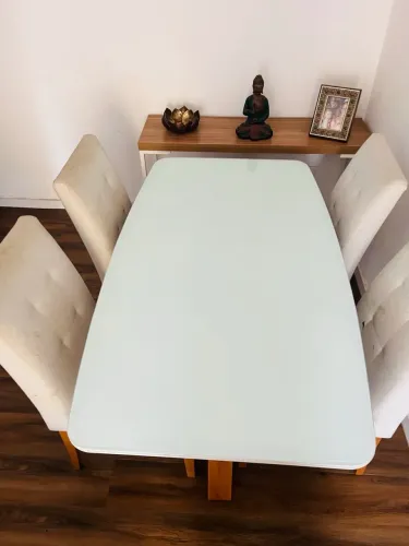 MESA DE JANTAR + 4 CADEIRAS ELEGANTE, COMPLETA E PRONTA PARA SUA CASA!