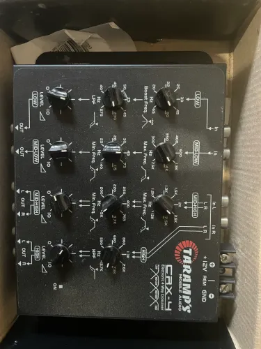 Vendo crossover taramps crx-4