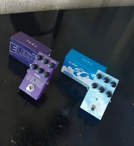 PEDAL MVAVE MINI UNIVERSE - REVERB + PEDAL MVAVE ELEMENTAL- DELAY