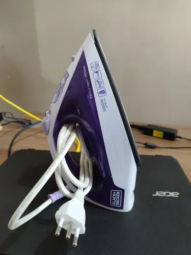 Ferro de passar a vapor Black Decker