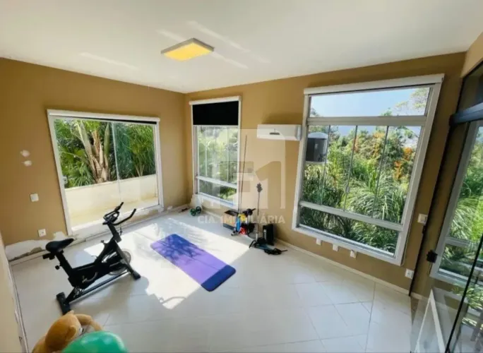 Casa em condomínio fechado na Trindade - Florianópolis - SC