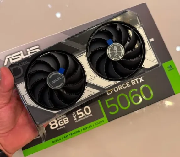 Placa de Video RTX 5060 / 8GB ASUS NOVA SEM USO (leia a descrição)