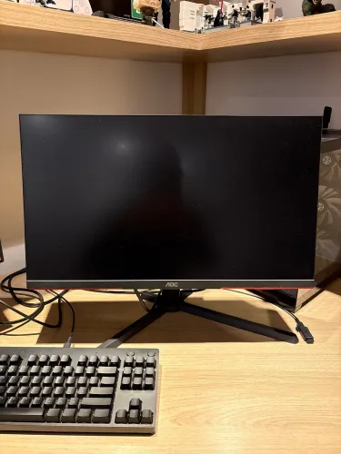 Monitor Gamer AOC Destiny 24,5 Polegadas 240 hz 7 meses de uso