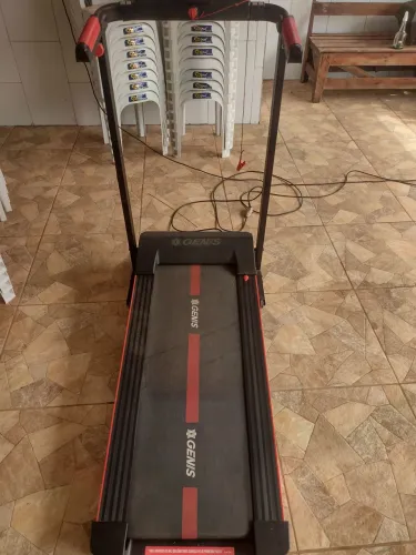 Esteira GT 500 semi nova *