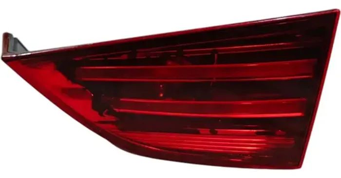 Lanterna Direita Tampa Traseira Bmw X1 2.0 Flex 2013 A 2015 Direito/passageiro Vermelho