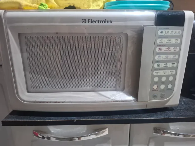 VENDO ESSE MICRO-ONDAS