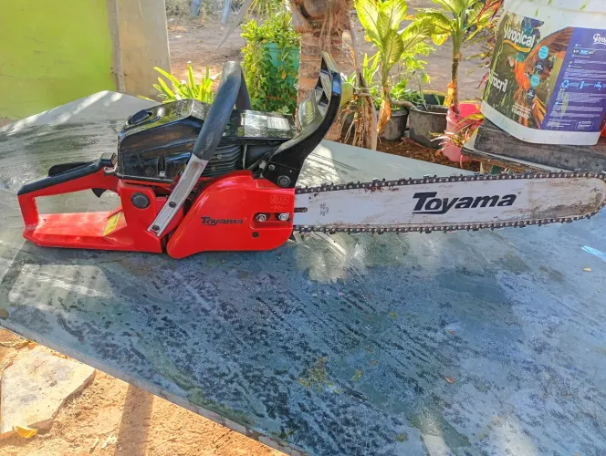 Vende-se este motosserra
