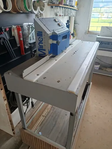 "Vendo Refiladora de Fita de Borda Minelli MRF-1000 com Polidor - R$4.200,00.