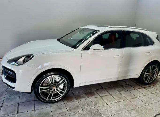 Porsche Cayenne Turbo 4.0 V8 550cv 2019