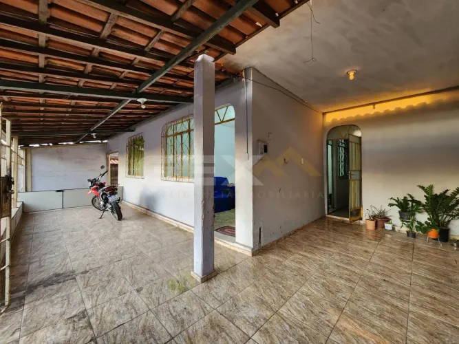 Casa à venda no Bairro Santa Rosa