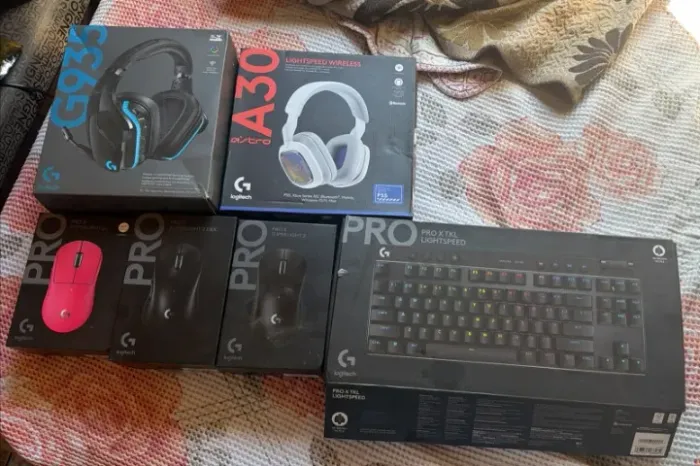 Bazar Logitech Teclado gprox tkl mouse dex, mouse gprox 2 superligth Headseat a30