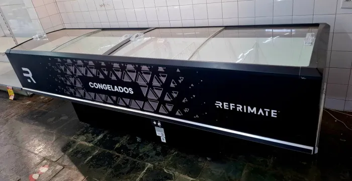 Ilha Expositora para Congelados 3 Metros | 220V | Apenas 3 Meses de Uso | Na Garantia