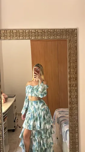 Conjunto de Top e Saia estampada 