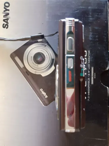 Vendo máquinas fotográficas sem baterias